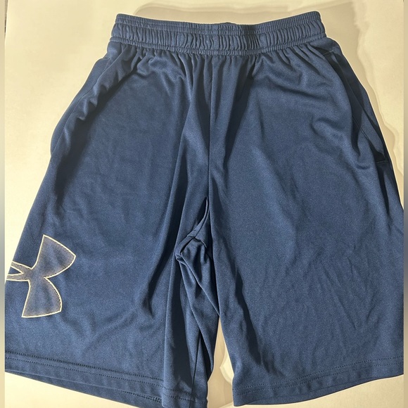 Under Armour | Bottoms | Underarmour Boys Shorts Blue Grey Small Ch ...